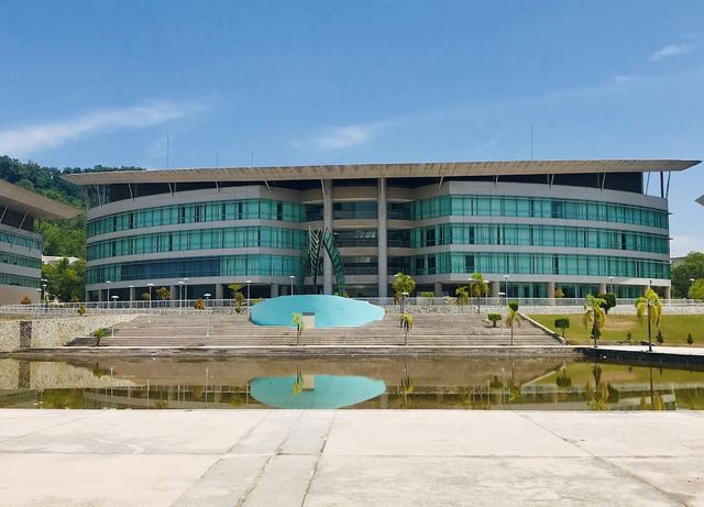 AIMST University — 校园照片（来自 Google 地图）