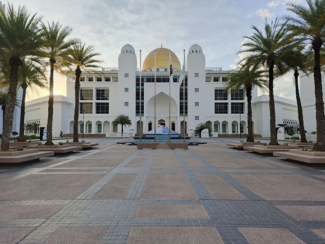 Albukhary International University — 校园照片（来自 Google 地图）