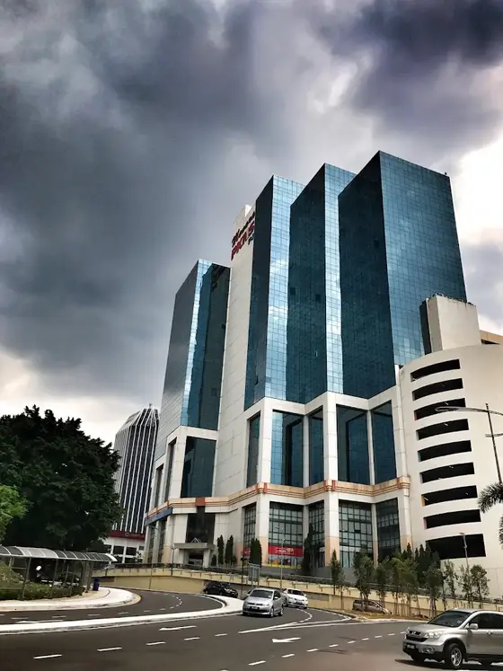 International University College of Management and Sports (ICMS) — 校园照片（来自 Google 地图）