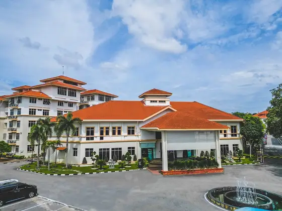 Manipal University College Malaysia (MUCM) — 校园照片（来自 Google 地图）