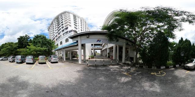 New Era University College — 校园照片（来自 Google 地图）
