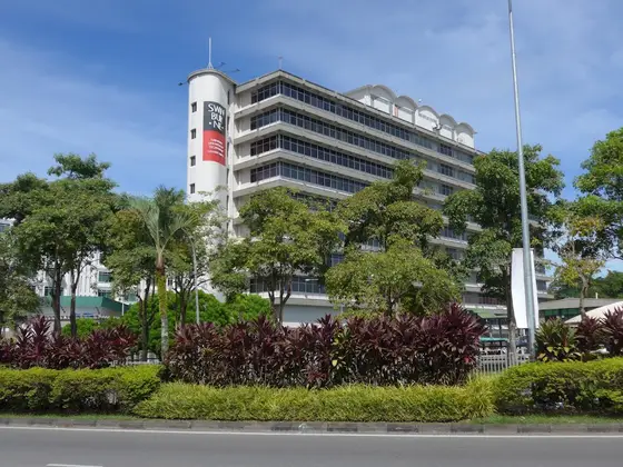 Swinburne University of Technology Sarawak Campus — 校园照片（来自 Google 地图）