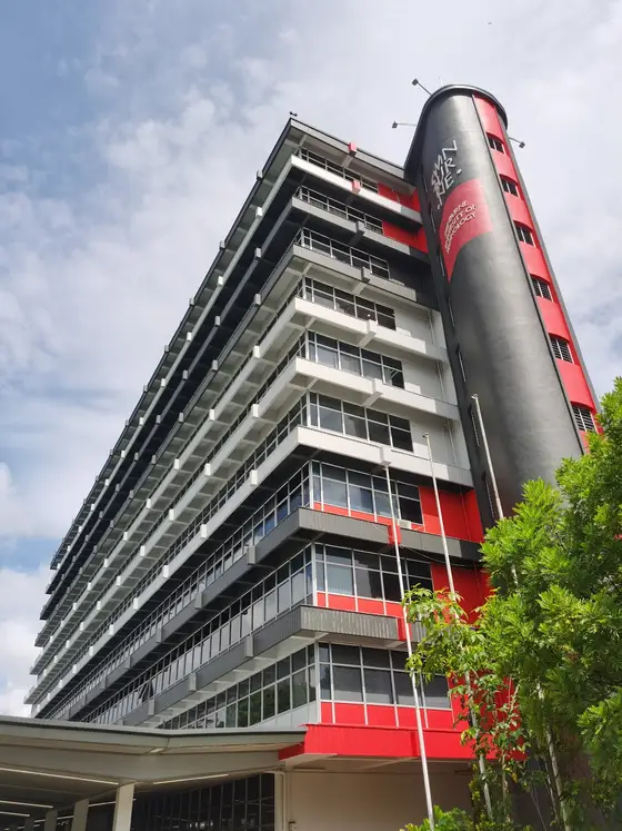 Swinburne University of Technology Sarawak Campus — 校园照片（来自 Google 地图）