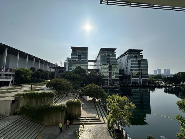 Taylor's University — 校园照片（来自 Google 地图）