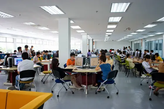 Tunku Abdul Rahman University of Management and Technology (TAR UMT) — 校园照片（来自 Google 地图）