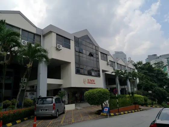 Universiti Malaya-Wales (UM-Wales) — 校园照片（来自 Google 地图）