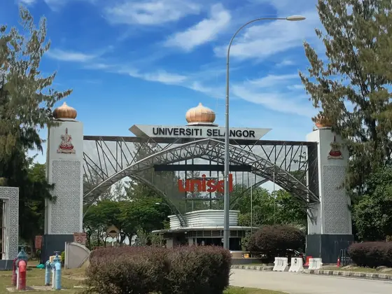 Universiti Selangor (UNISEL) — 校园照片（来自 Google 地图）