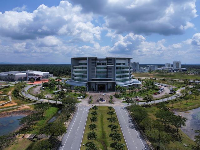 Universiti Tun Hussein Onn Malaysia (UTHM) — 校园照片（来自 Google 地图）