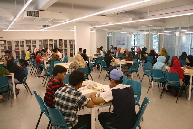 Vision University College — 校园照片（来自 Google 地图）