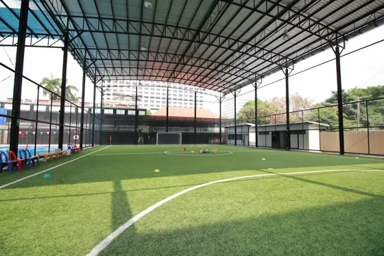 Australian International School Bangkok (AISB) — Sukhumvit 31 + Soi 20 — 사진은 Google Maps를 통해