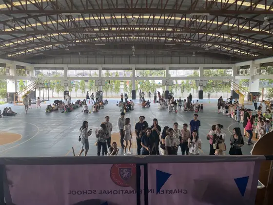 Charter International School — 写真は Google Maps 経由