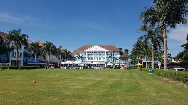 Chiang Rai International School (CRIS) — 校园照片（来自 Google 地图）