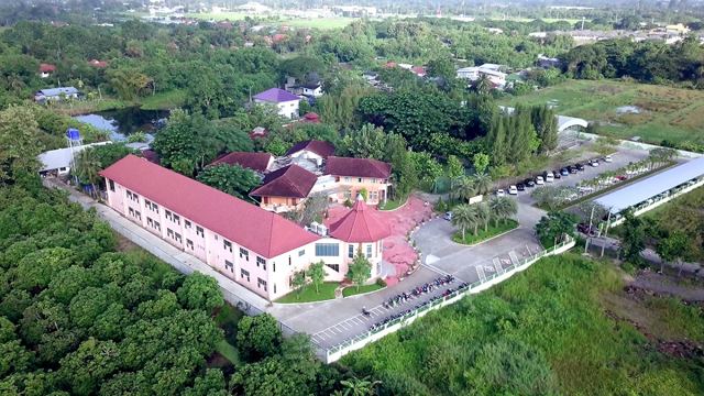 Christian German School Chiang Mai (CDSC) — 校园照片（来自 Google 地图）