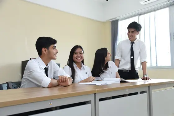 International Pioneers School (IPS) — 写真は Google Maps 経由