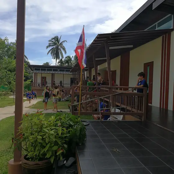 Si Ri Panya International School — 写真は Google Maps 経由