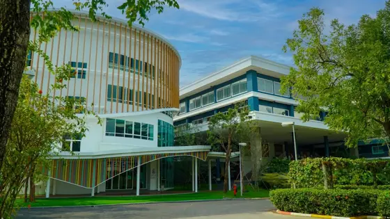 XCL American School of Bangkok — Green Valley Campus — 사진은 Google Maps를 통해